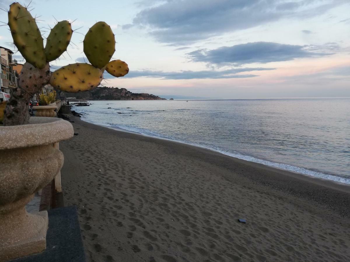 Joanna Studio Flat Giardini-Naxos Zewnętrze zdjęcie